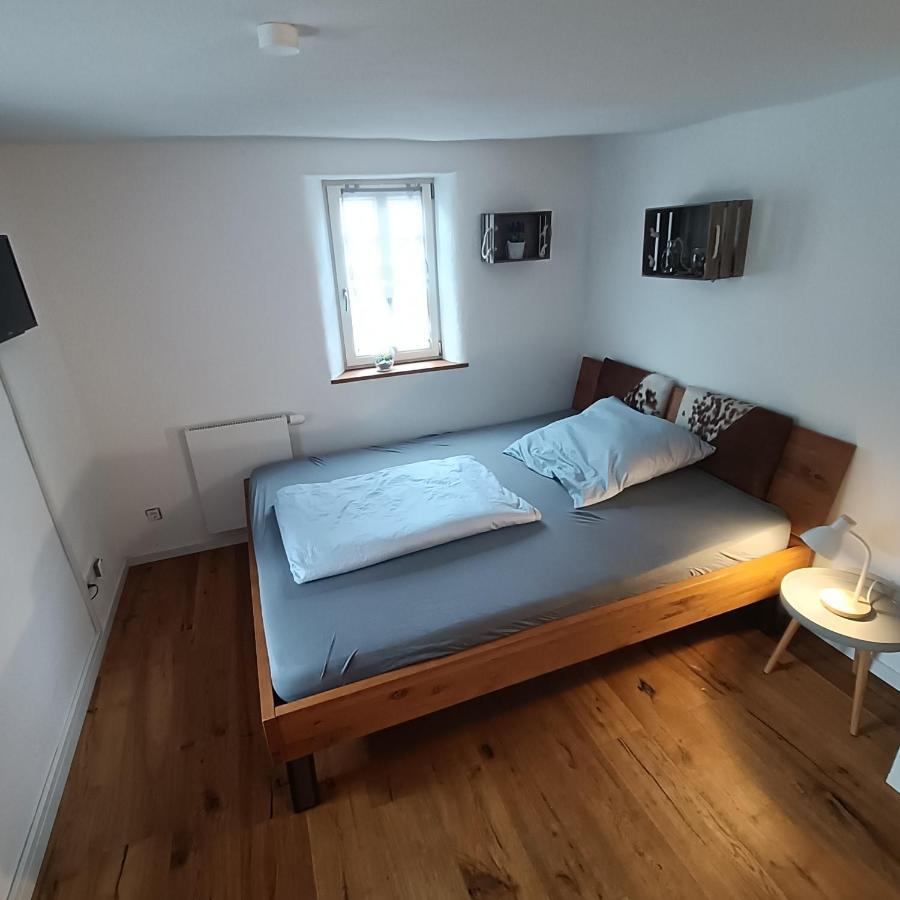 Apartments & Moeblierte Zimmer In Kahl Am Main, Kontaktloser Self Check-In, W-Lan, Schreibtisch, Duschbad, Kuechenzeile, Pkw-Plaetze Extérieur photo