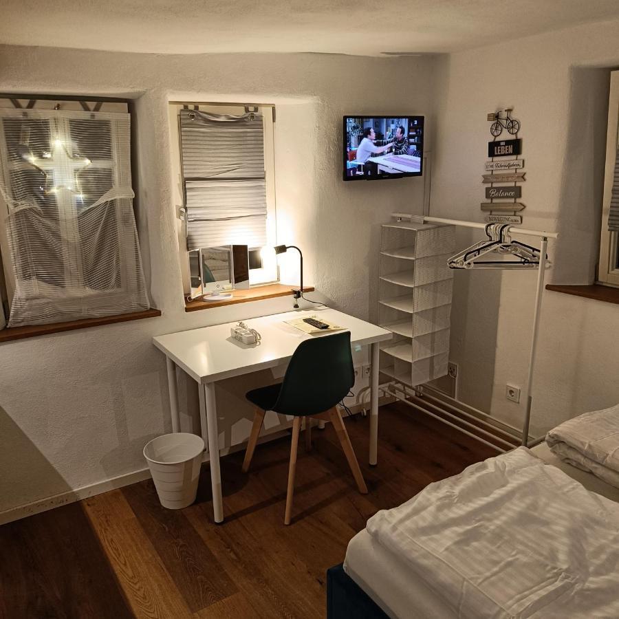 Apartments & Moeblierte Zimmer In Kahl Am Main, Kontaktloser Self Check-In, W-Lan, Schreibtisch, Duschbad, Kuechenzeile, Pkw-Plaetze Extérieur photo