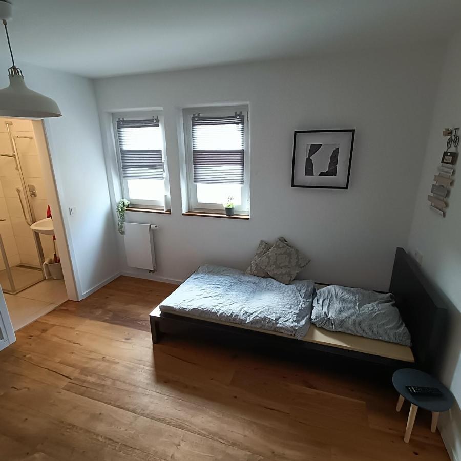 Apartments & Moeblierte Zimmer In Kahl Am Main, Kontaktloser Self Check-In, W-Lan, Schreibtisch, Duschbad, Kuechenzeile, Pkw-Plaetze Extérieur photo